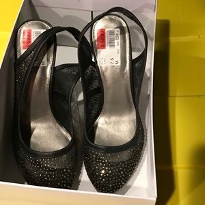 Adrianna Papell heels